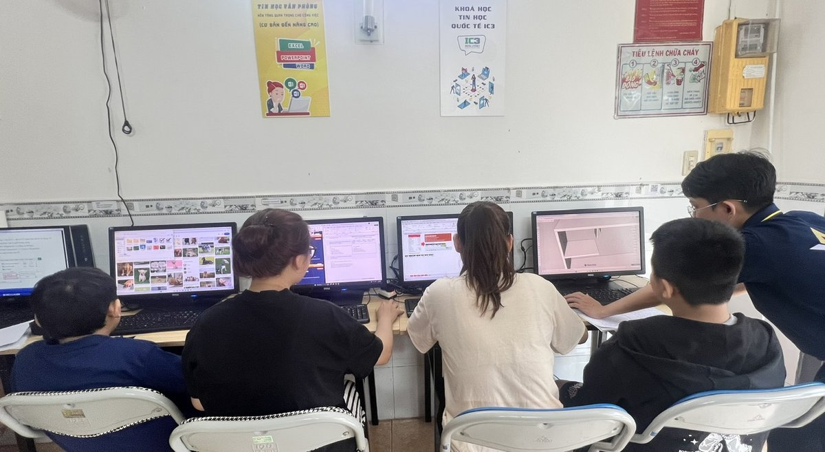 Phòng học thực tế tại trung tâm tin học ở Gò Vấp