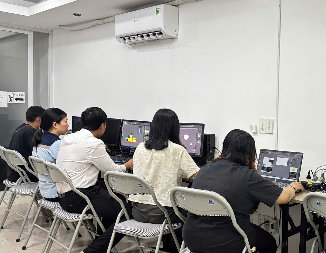 Giới Thiệu Về Khóa Học Ứng Dụng AI Trong Văn Phòng
