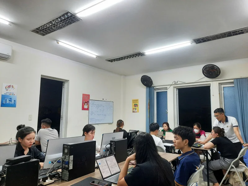Quản lý, phân tích và trực quan hóa dữ liệu