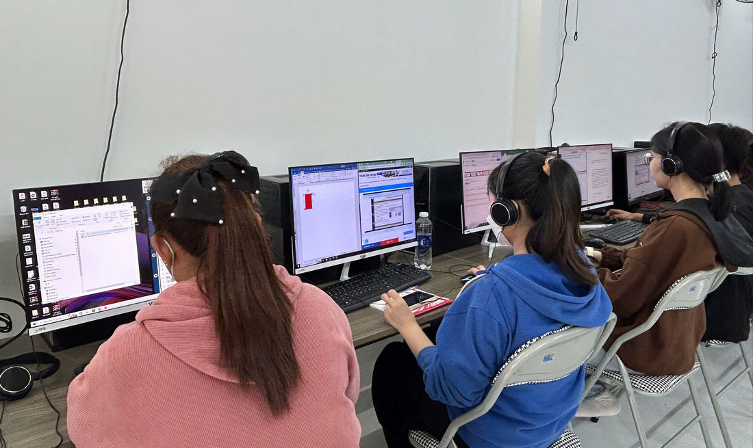 Lý Do Bạn Nên Tham Gia Khóa Học AI Trực Tuyến Tại Trung Tâm Tin Học