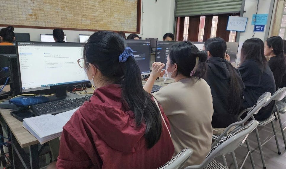 Nội Dung Khóa Học Trí tuệ Nhân tạo (AI) Toàn Diện