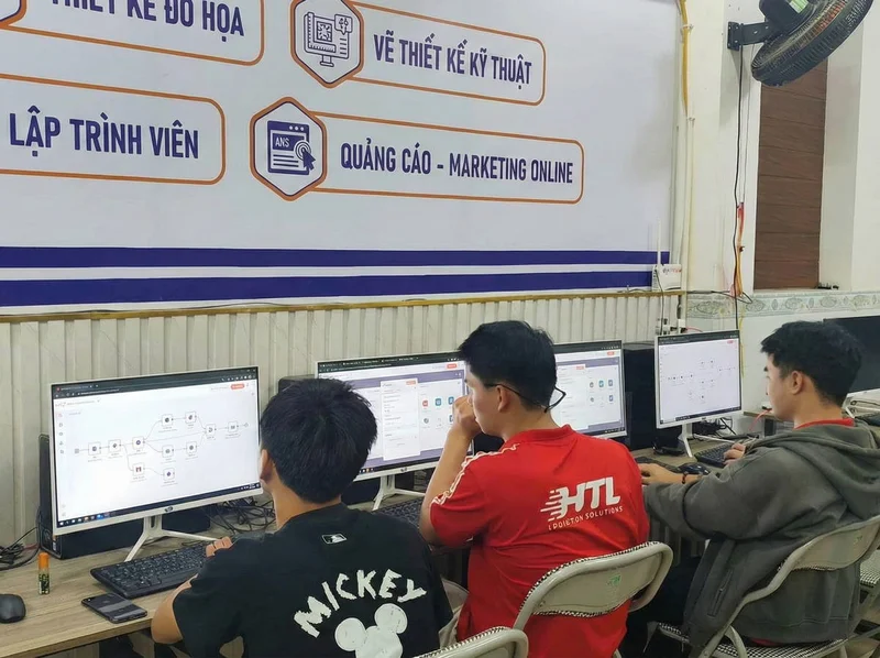 Giới Thiệu Về Trung Tâm Tin Học