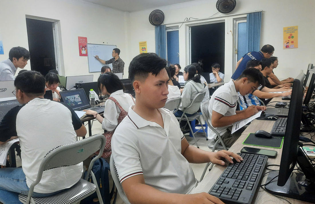 Lộ Trình Khóa Học AI Automation Thực Chiến Tại Trung Tâm Tin Học